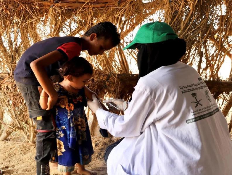 15 ألف طفل في اليمن يستفيد من مشروع مركز الملك سلمان للإغاثة لتحصين الأطفال ضد مرض الحصبة