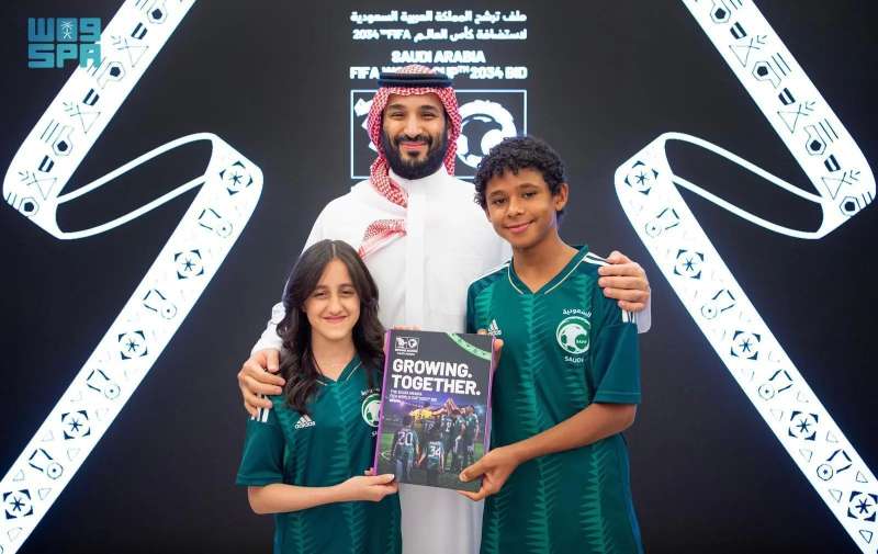 سمو ولي العهد يُبارك استكمال المملكة الإجراءات النهائية لملف استضافة كأس العالم 2034 استعداداً لتسليمه إلى ”الفيفا”