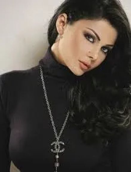 هيفاء وهبي تنتهي من تسجيل البومها الجديد وتستعد لاطلاقه قريبا