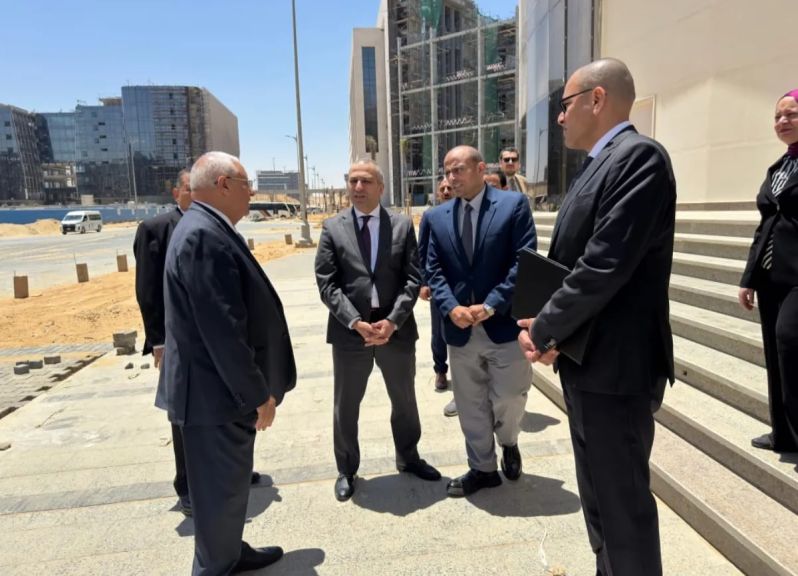 رئيس البنك الزراعي المصري يتفقد الأعمال النهائية بمقر البنك بالعاصمة الإدارية تمهيداً لافتتاحه قريباً