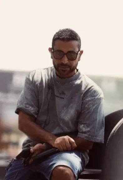 أحمد سعد يقدم اعتذارا لهذا الموزع الموسيقي