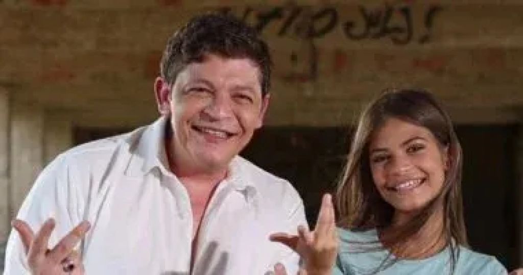 أحمد العطار يعود للغناء ويطرح ”تعالى” بمشاركة ابنته لأول مرة