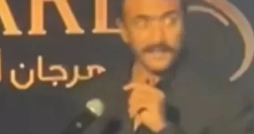 أحمد العوضي بعد تكريمه في بيروت بجائزه أفضل ممثل : شرف كبير وشرف بأني في بلادي