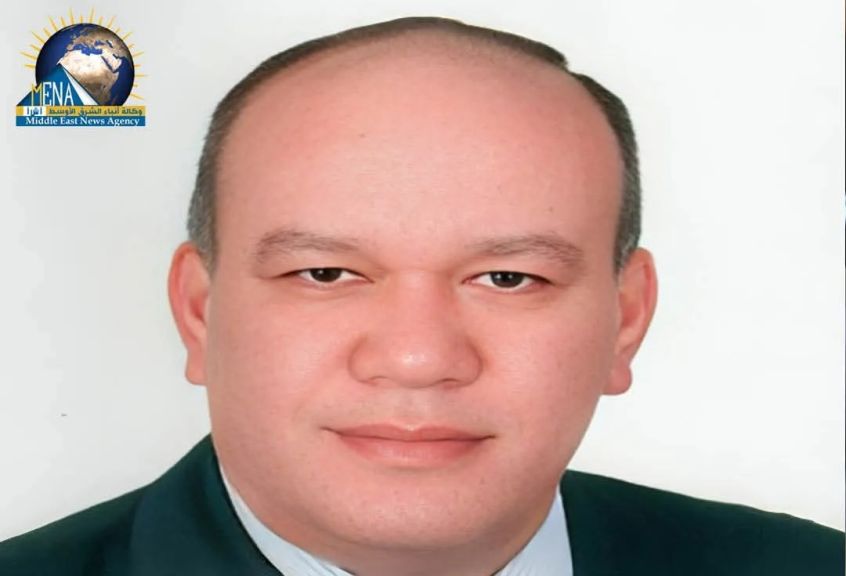 رئيس_شركة_ميناء_القاهرة_الجوي يهنئ العاملين بعد فوز المطار بجائزة دولية في الاستدامة