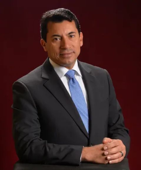 رسالة مكلومة إلي وزير الشباب والرياضة .. أبعد عنك الآفاقين المرتزقة .. بقلم الكاتب الصحفي محمد حلمي