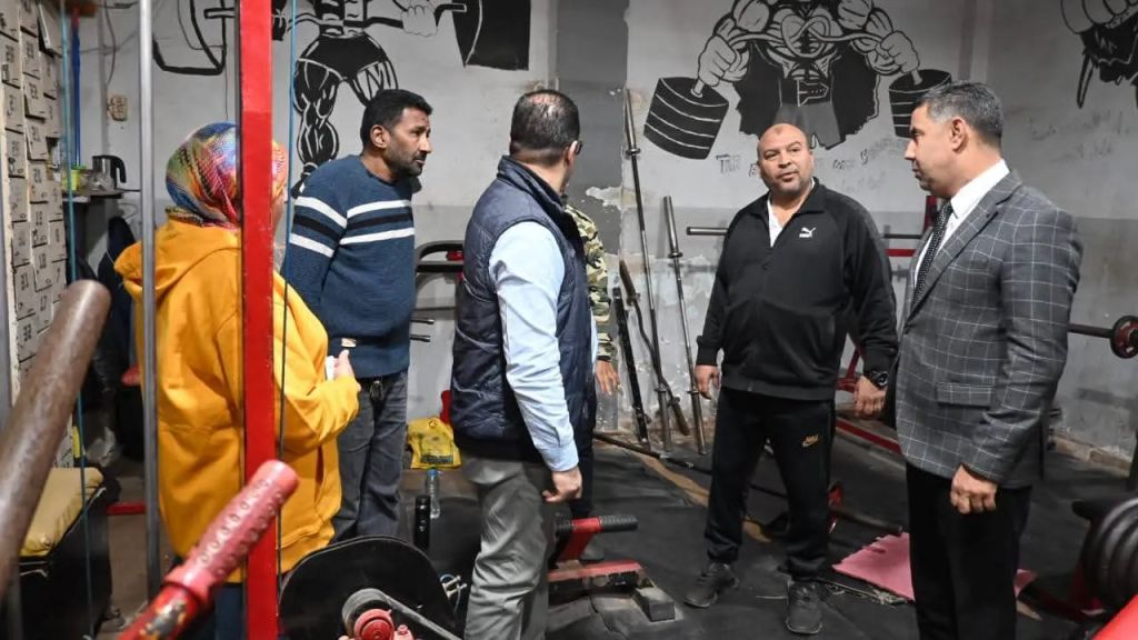 مدير مديرية الشباب والرياضة بالقاهرة يطلع على سير العمل والأنشطة بمركز شباب الزاوية الحمراء
