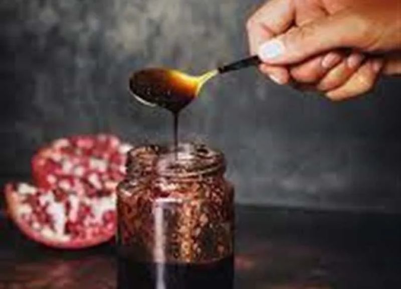 بمكونين فقط.. طريقة تحضير دبس الرمان في المنزل