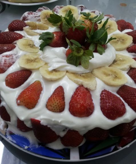 طريقة عمل كيكة بالفواكه