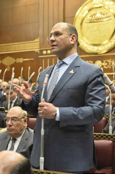 النائب د. أحمد إدريس  عضو مجلس الشيوخ ..يهنئ الشعب المصري بعيد الفطر المبارك