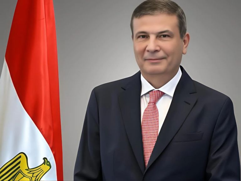 وزير الزراعة يهنئ السفير نبيل فهمي بمناسبة اختياره أميناً عاماً لجامعة الدول العربية