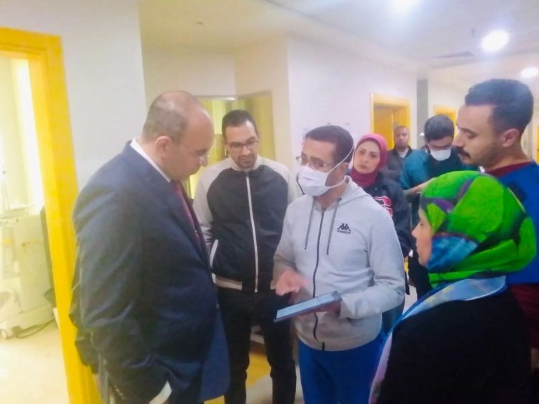 رئيس قطاع صحة القاهرة يتفقد مستشفى حميات العباسية ويتابع مشروع ميكنة الرعاية المركزة للأطفال