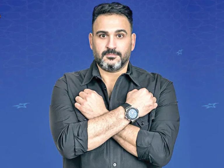 أكرم حسني يحقق حلم العمر في عيد الأضحى بـ ”ماتصغروناش”: ”أخيراً واقف قدام الجمهور المصري”